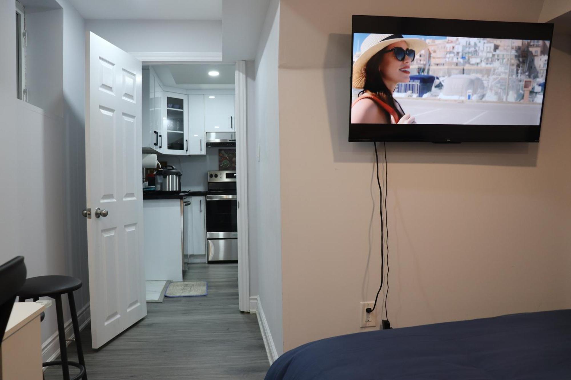 Garden 2 Bedroom Apt - Free Parking Wifi Laundry Workstation Brampton Exterior foto